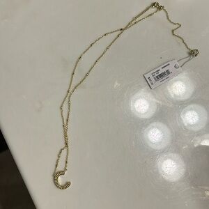 Kendra Scott C necklace